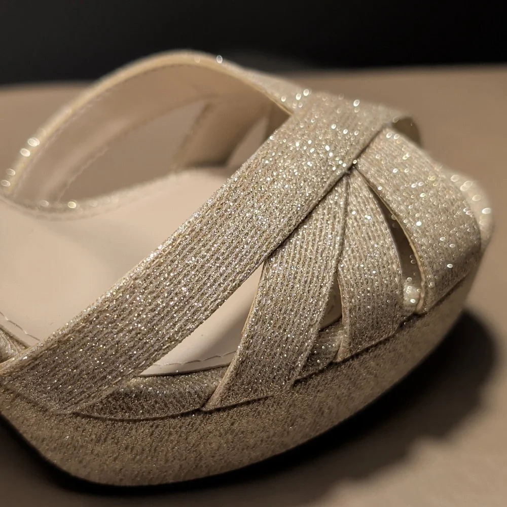 Nina Samara Royal Gold Shimmer Platform Stiletto Sandals New Size 5.5